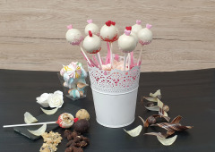 Bomboane Cakepops cu Inimioare